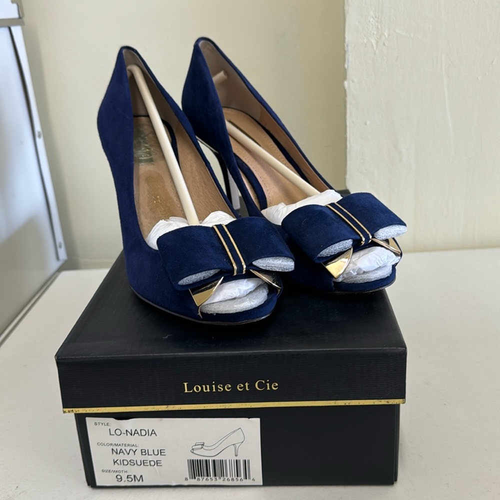 Louise et Cie Lo-Nadia Navy Blue Suede Heels